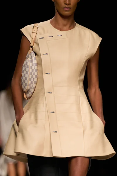 Look 111
